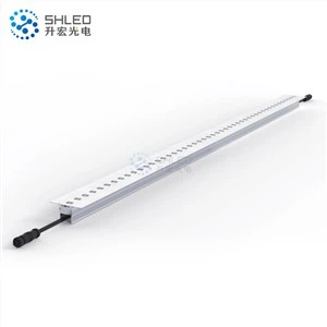 LED svítidla pro lineární fasádu